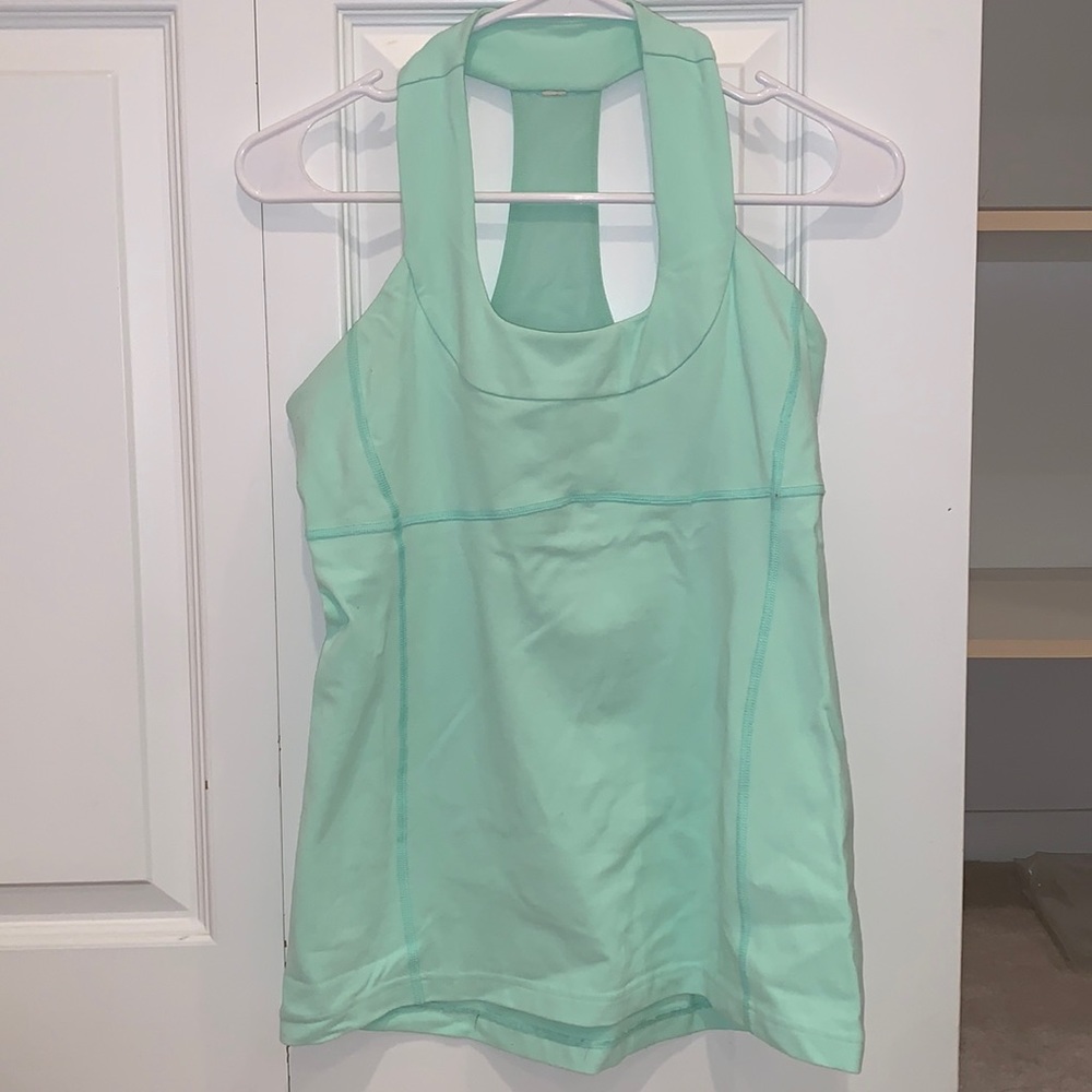 Lululemon yoga tank top with built-in bra